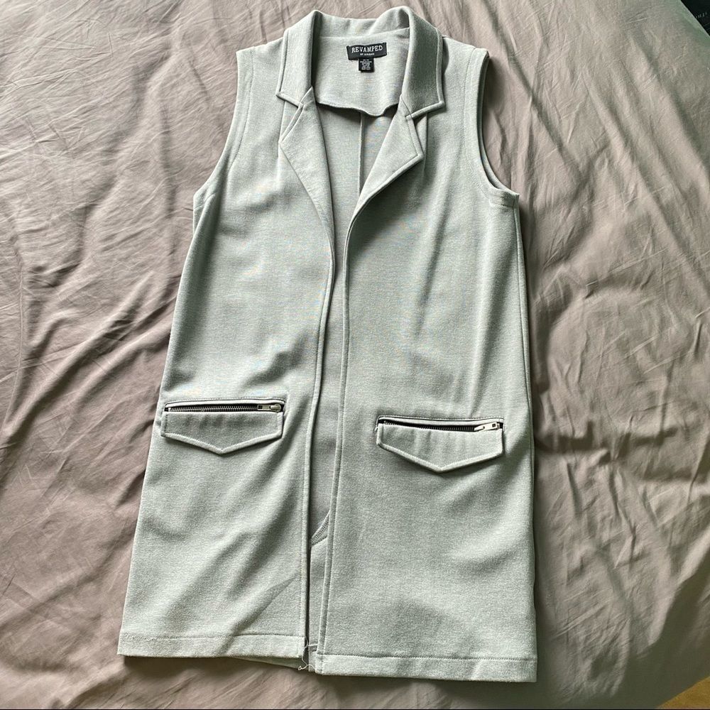 Grey blazer with pockets sleevless